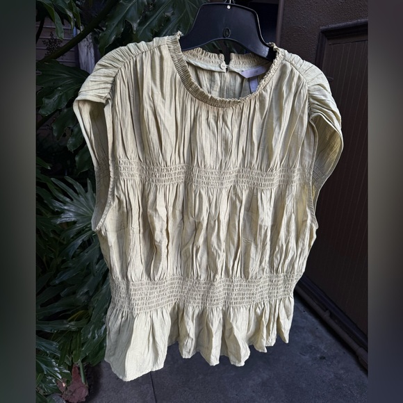 H&M Light Tan Ruffled Top - Picture 7 of 9